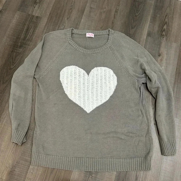 Pink lily sweater and shirt bundle - Picture 9 of 11